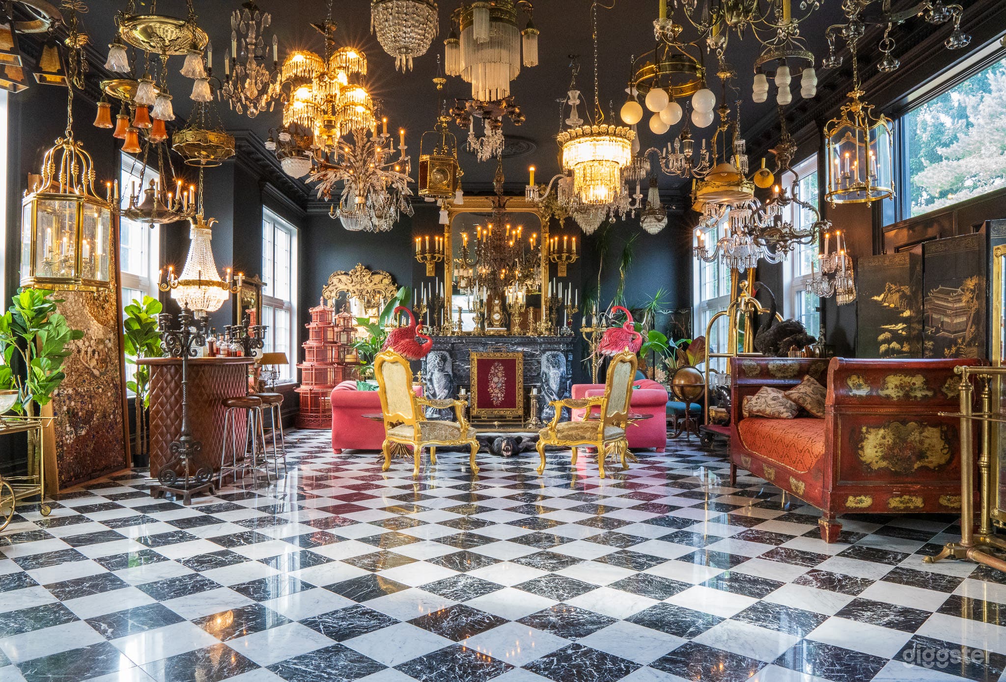 Manoir Blackswan | Luxurious Dark Eclectic Design Photo 1