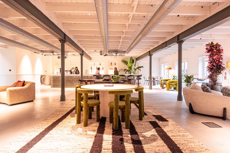  Luxe Evenement Lounge met Café en Bar 