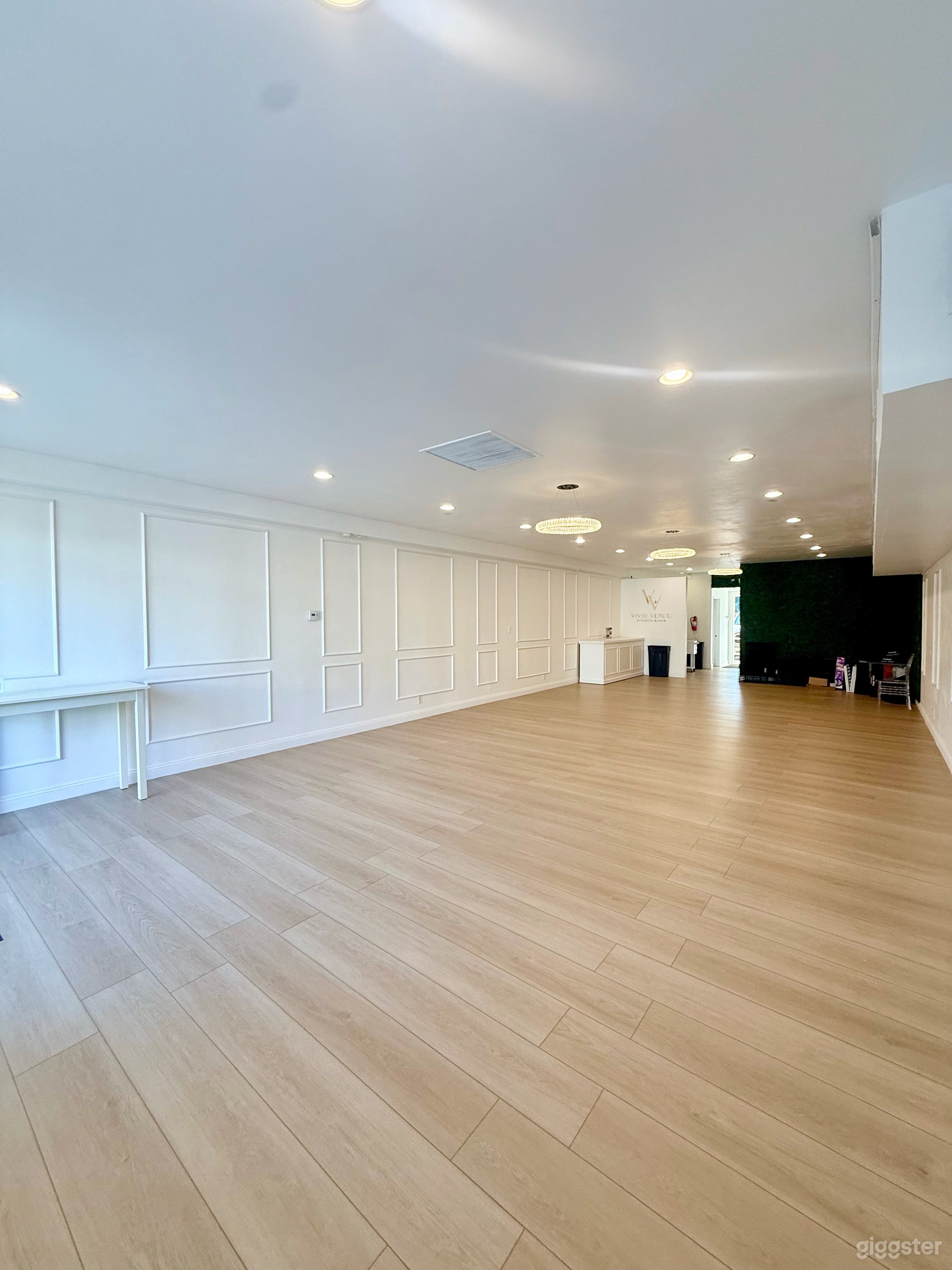 Modern Studio for Photoshoots, Production & Intimate Events Photo 3