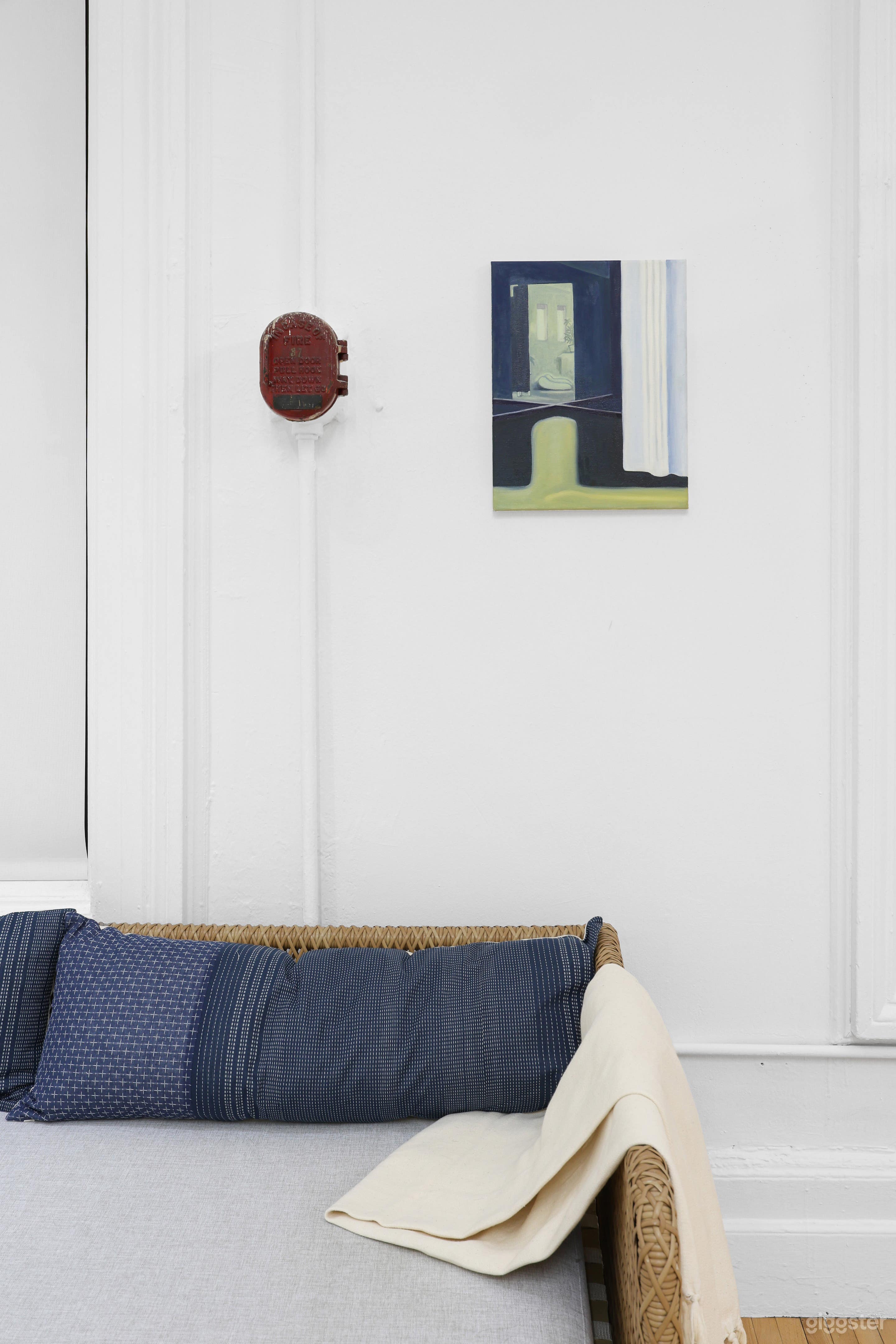 Art Gallery on 5th Avenue in Manhattan Photo 4