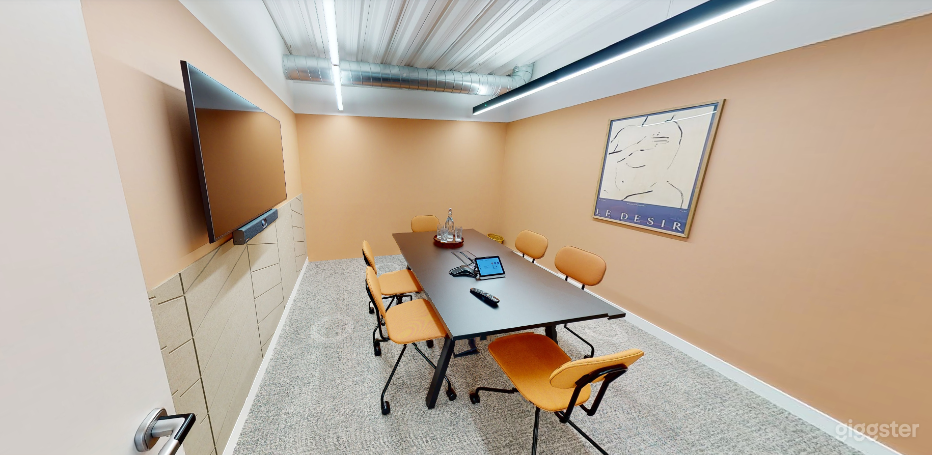 The Love Actually Room for 6 Persons Photo 2