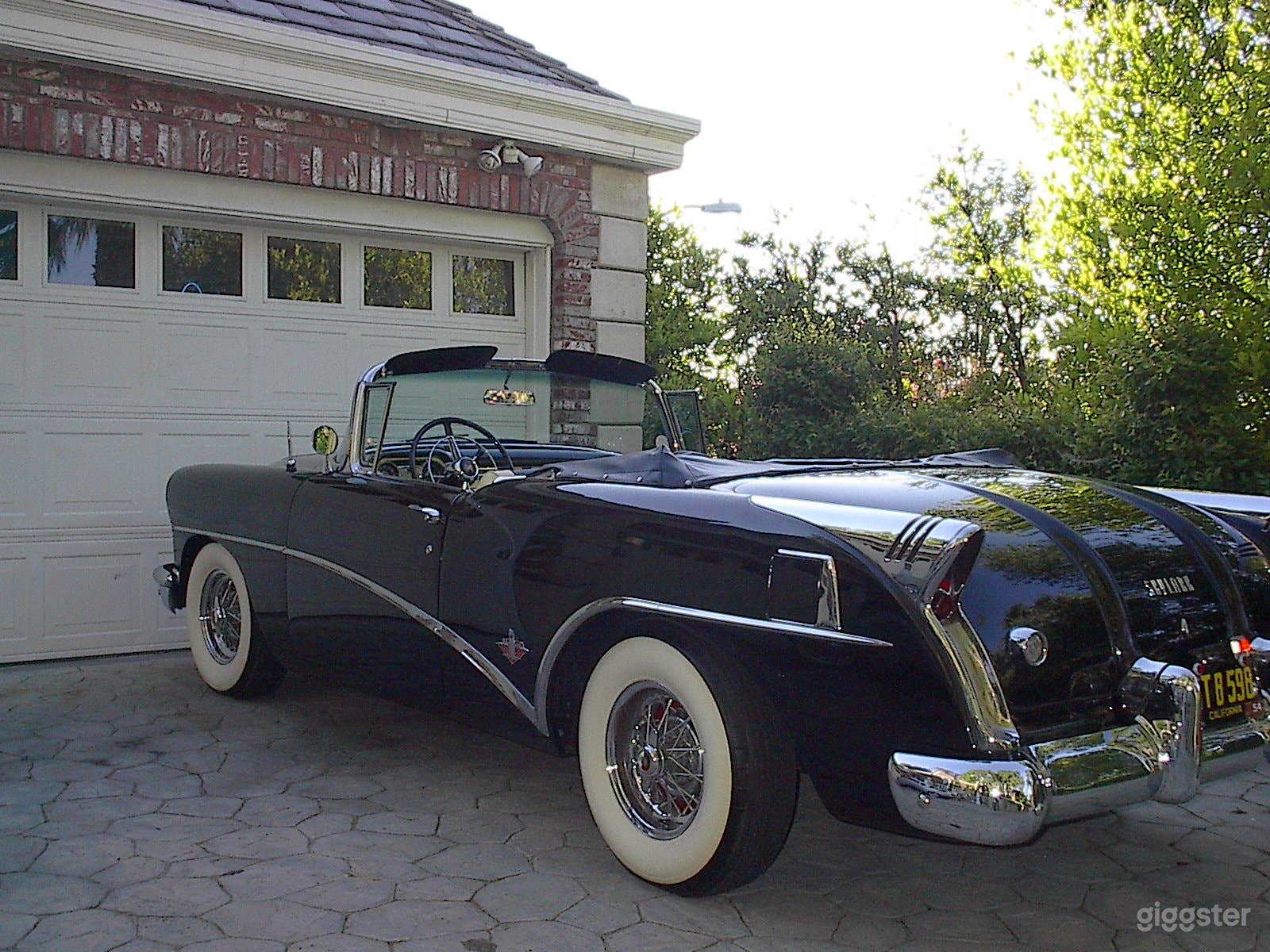 Classic 1954 Buick Skylark Convertible in Black Photo 4