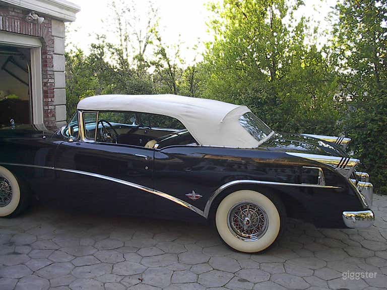  Classic 1954 Buick Skylark Convertible in Black 