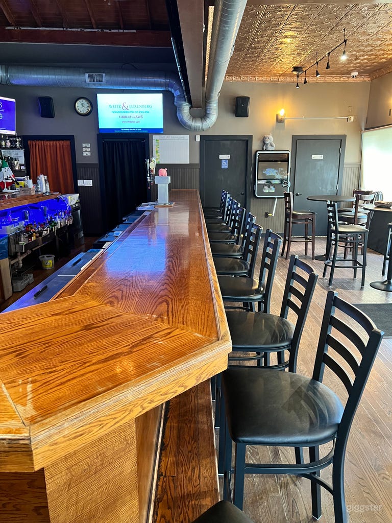  Small Neighborhood Bar/Restaurant 