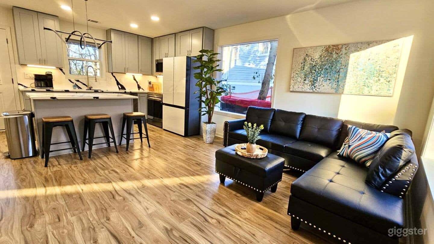 Stylish Dual-Unit Home in Midtown Atlanta Photo 2