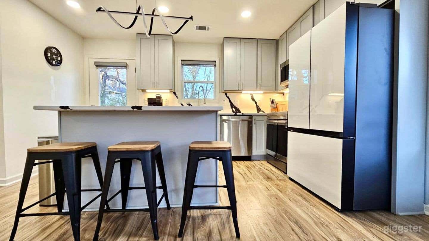 Stylish Dual-Unit Home in Midtown Atlanta Photo 4