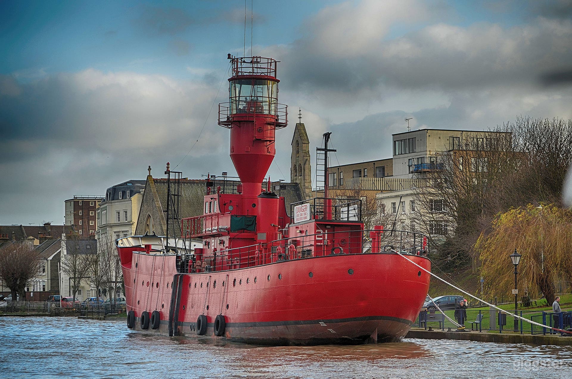 Iconic LV21 a 40m 500 tonne Historic Lightship Photo 3