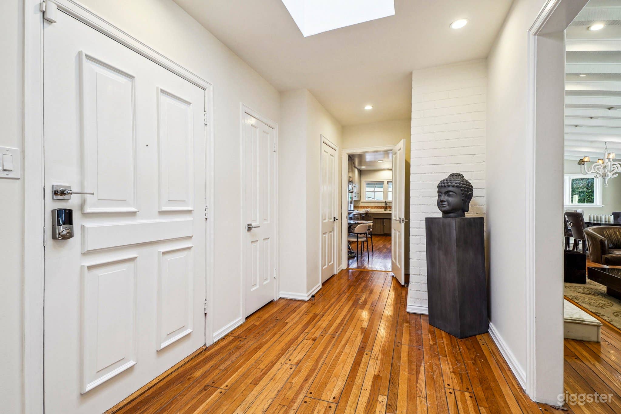   Private Pool with Scenic Views Photo 4