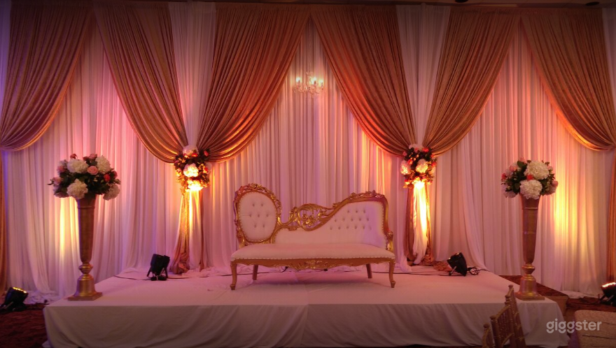 Сharming Banquet Hall in Plymouth Photo 1