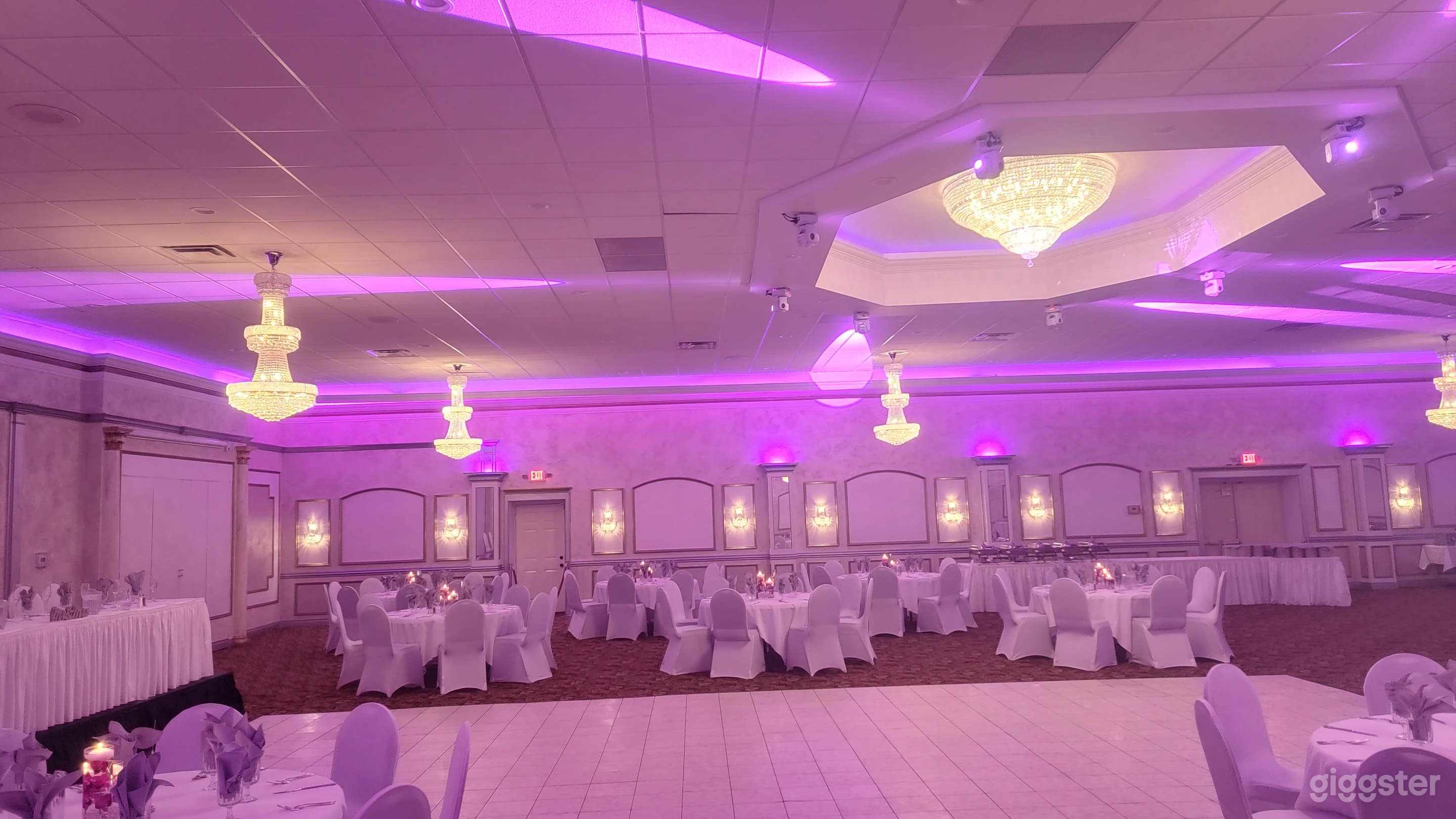 Сharming Banquet Hall in Plymouth Photo 2