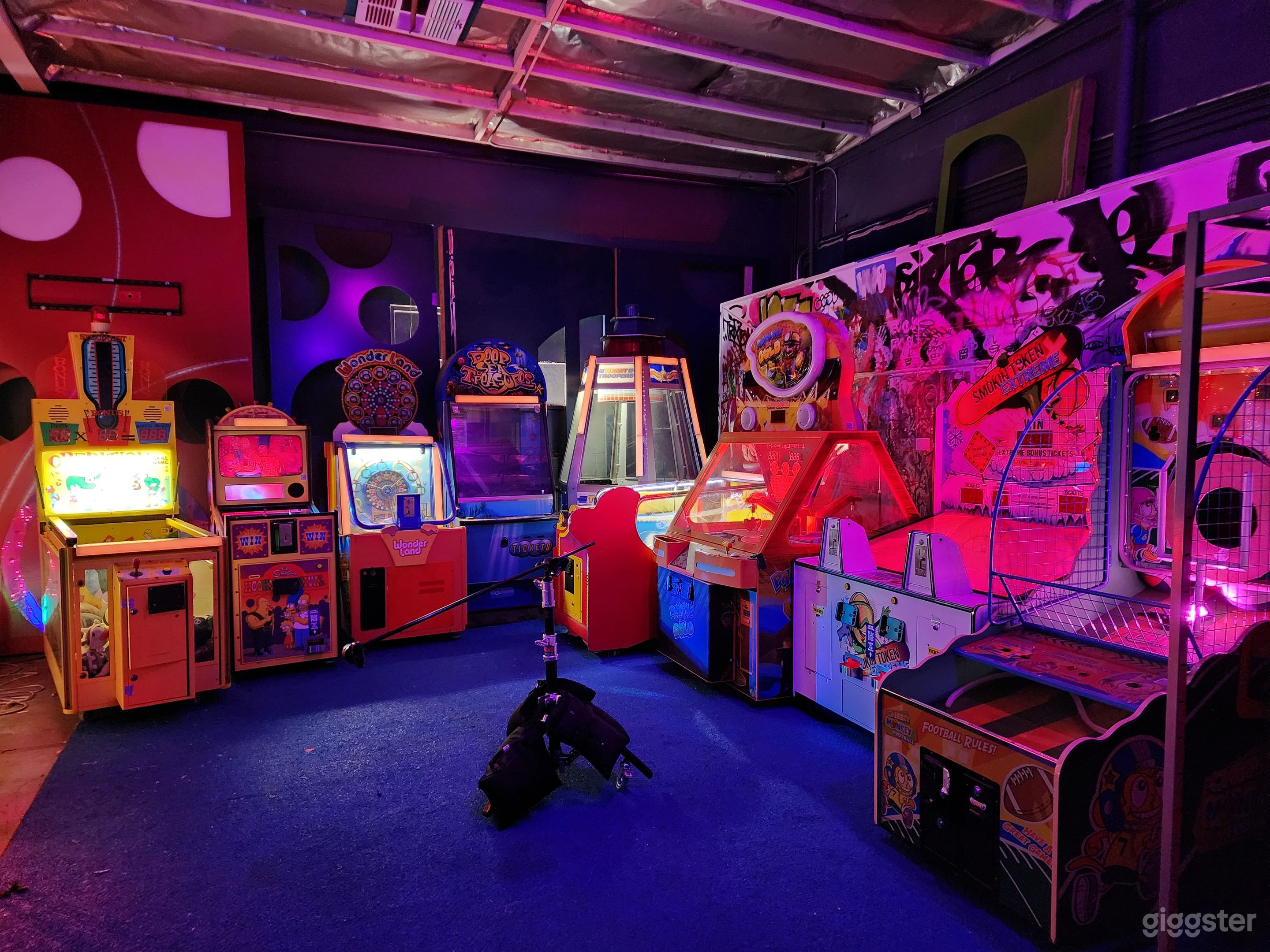Fun Zone: Arcade/Gaming/Chuck E Cheese Set! Photo 3