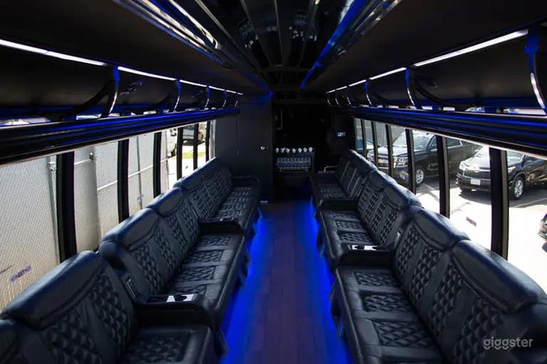  PARTY BUS 