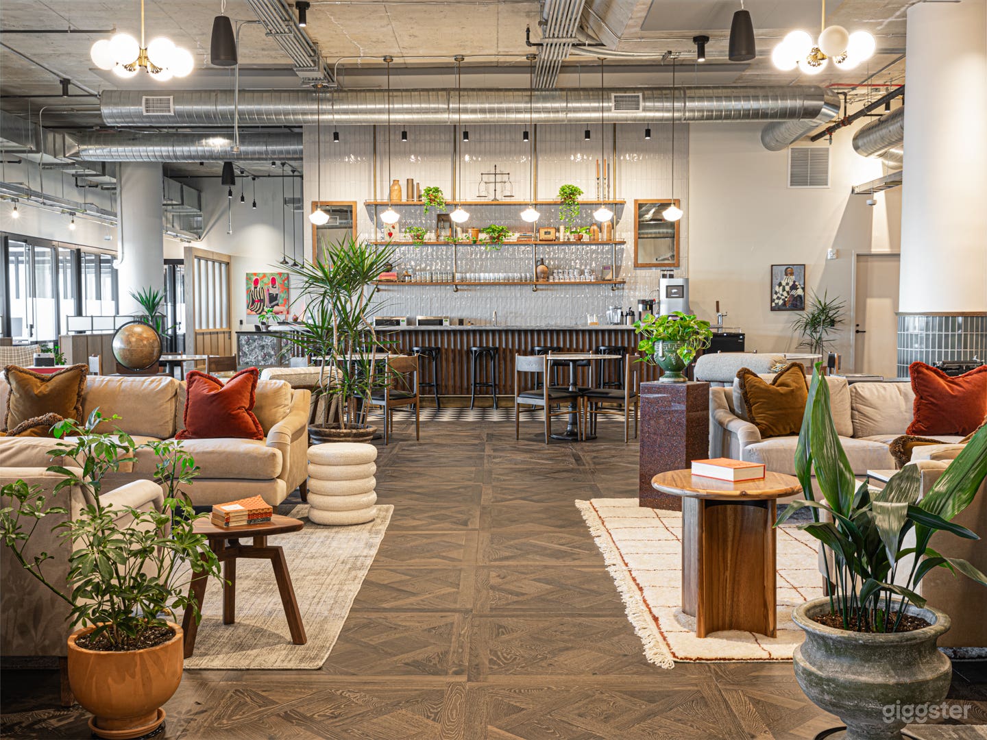 Kitchen & Main Lounge: panels, lectures, off-sites, events