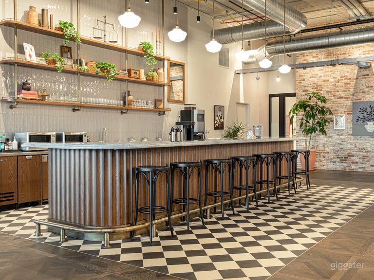  Vibrant High-End Work & Event Space: Main Lounge 