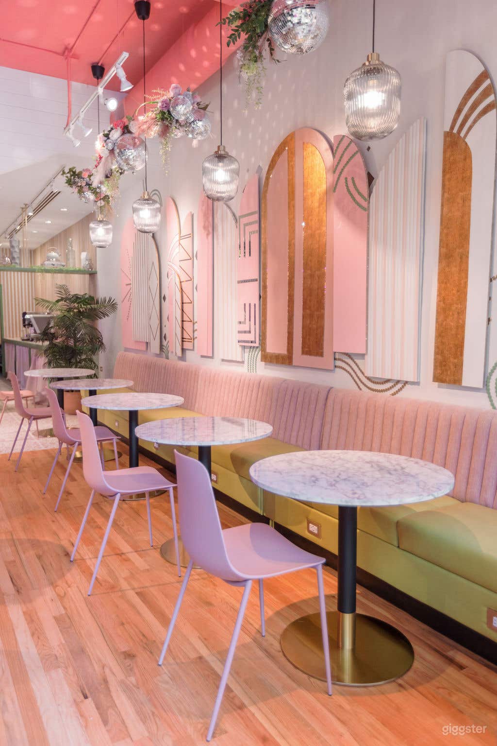 Colorful retro Cafe Photo 2