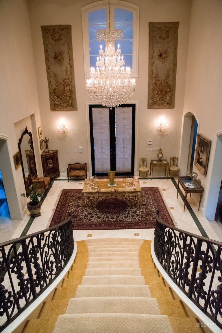  Entry Foyer 