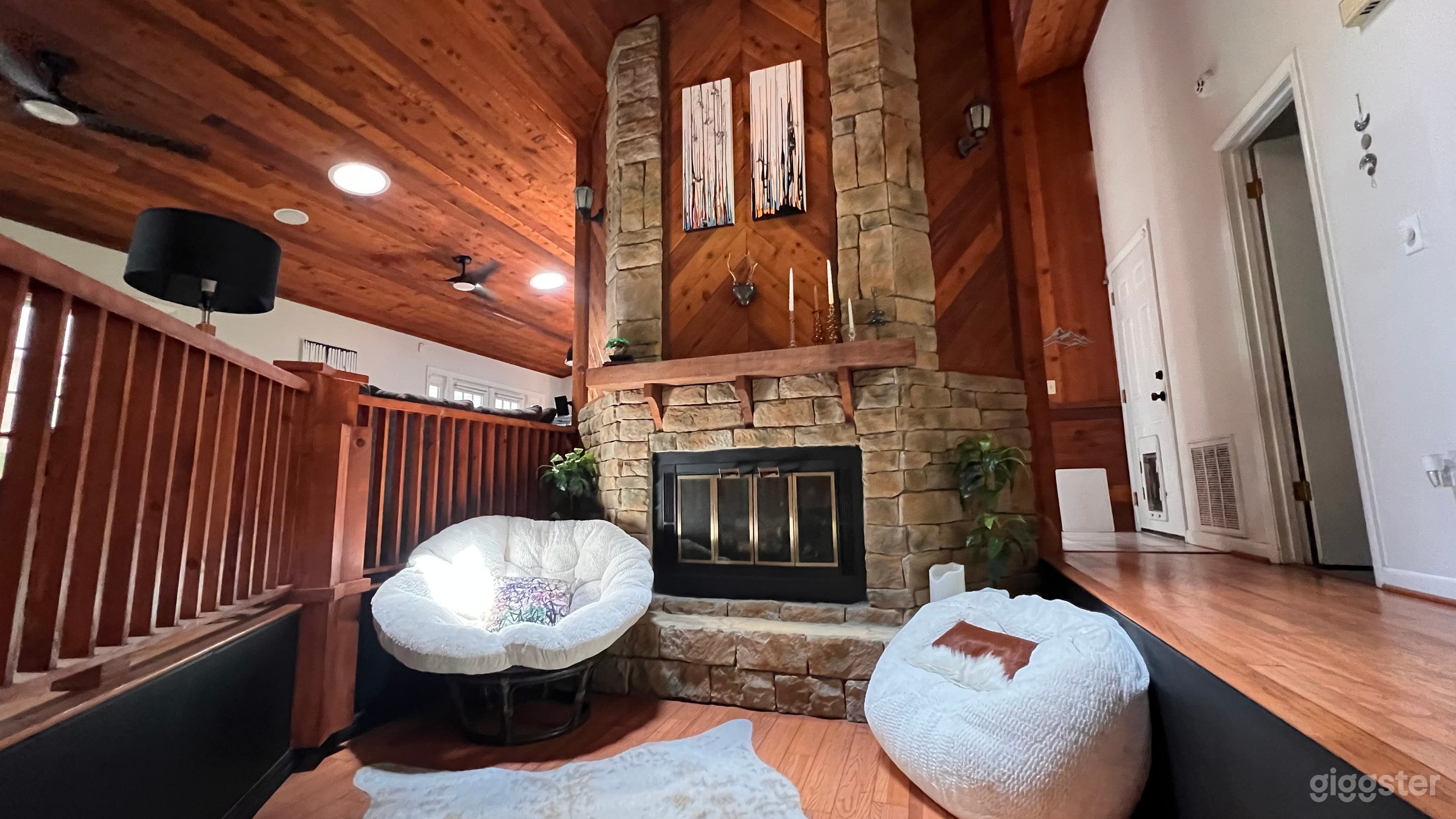 Sunken living room; vintage vibes 