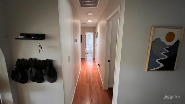  “The horror movie” hallway  