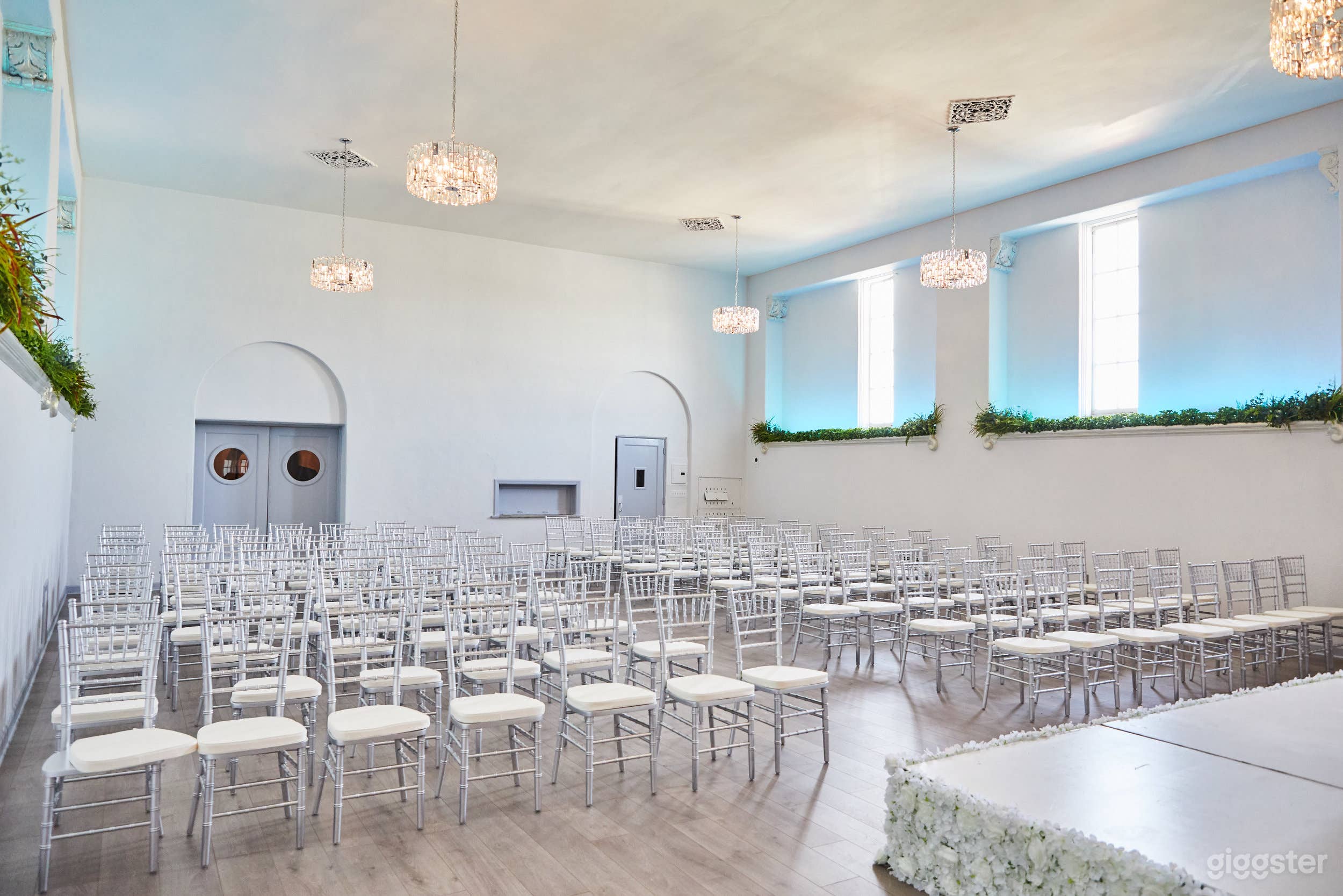Elegant Wedding Chapel in LA Photo 4