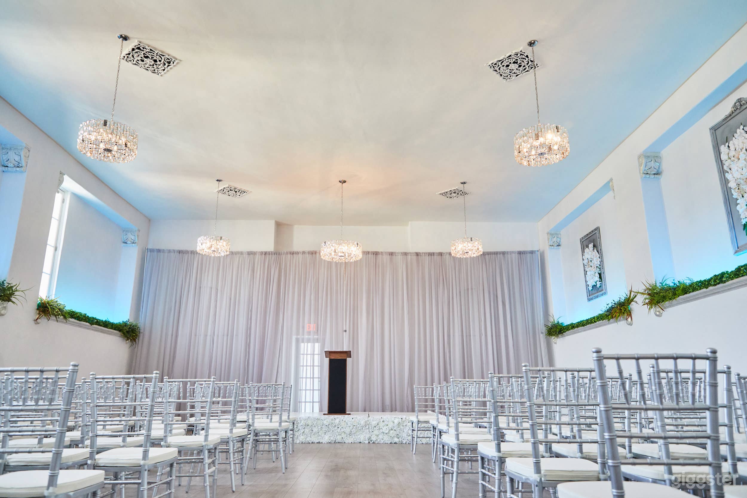 Elegant Wedding Chapel in LA Photo 1