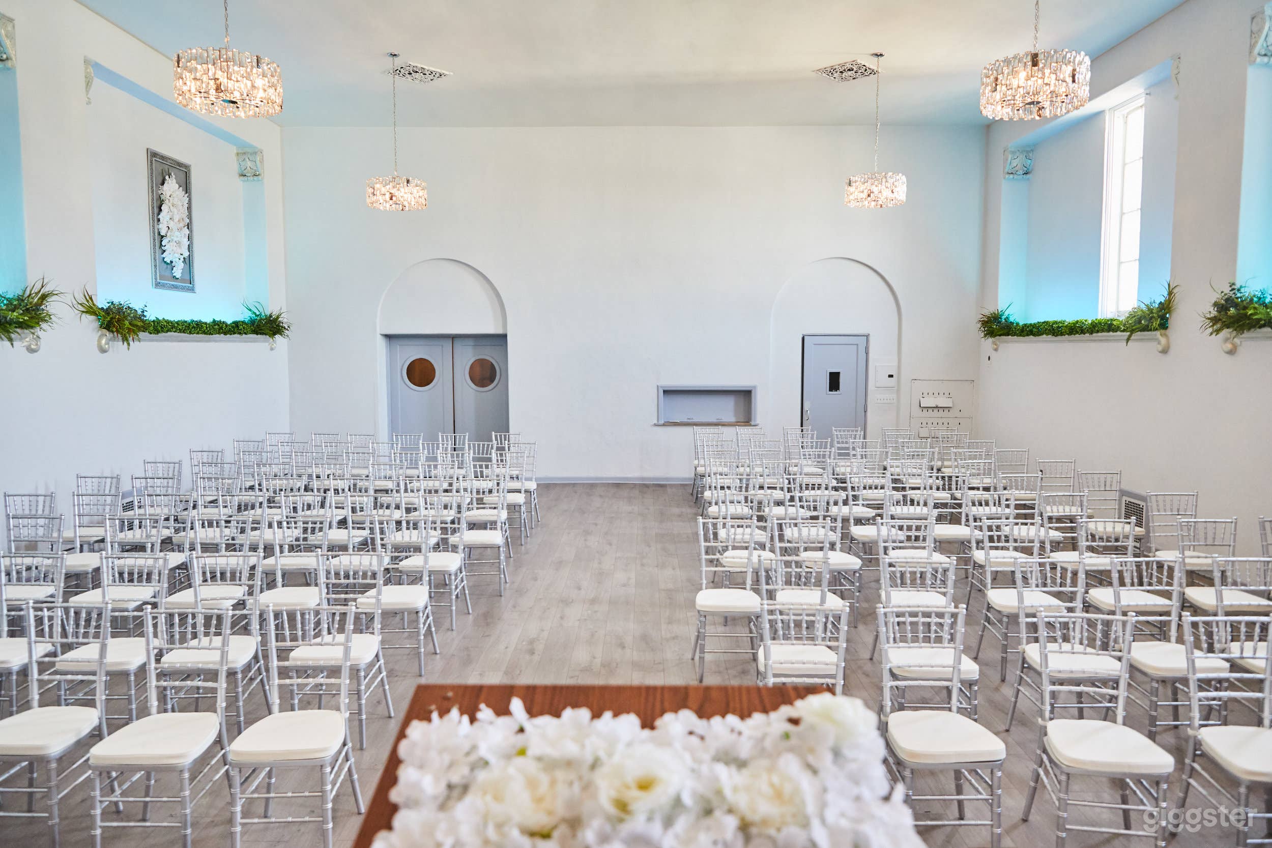 Elegant Wedding Chapel in LA Photo 2