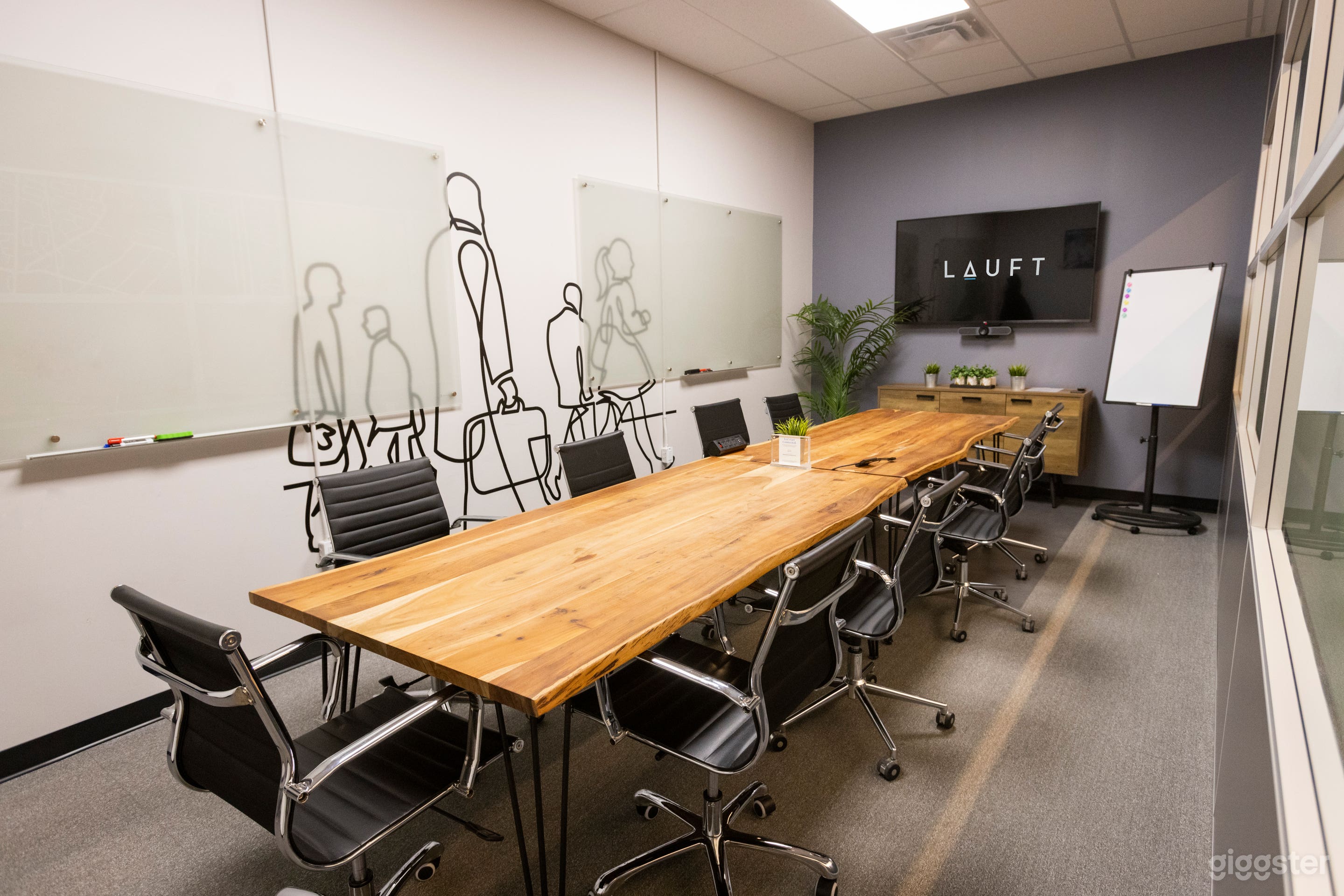 Executive Boardroom in Don Mills (10-12) Photo 1