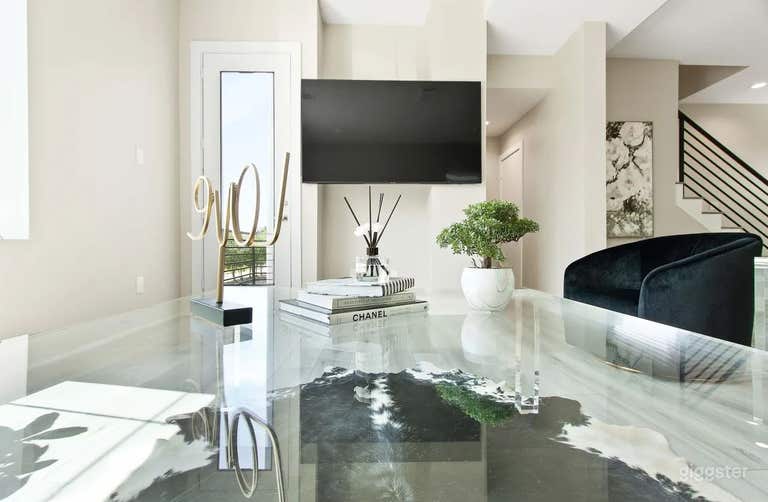  Luxury Townhome in East Downtown Houston 