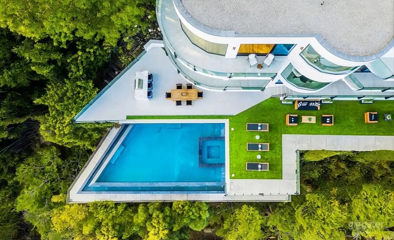  BEVERLY GEM INFINITY-EDGE POOL 