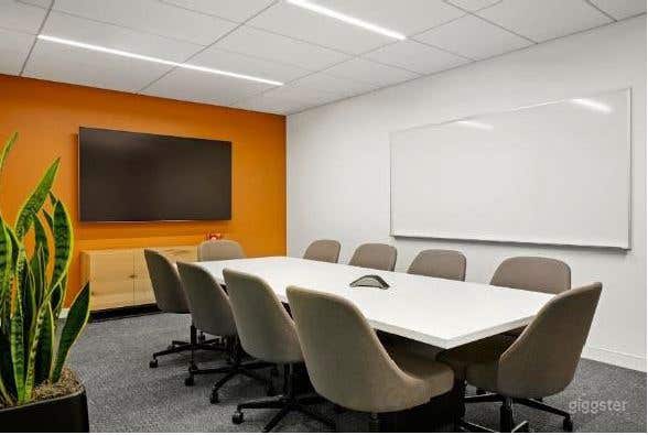  Willoughby - 10 Person Meeting Room 