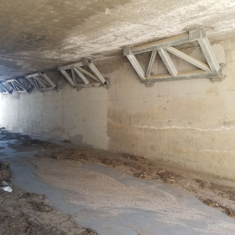  Red Barn Western Stables Saloon Cottages Tunnel 