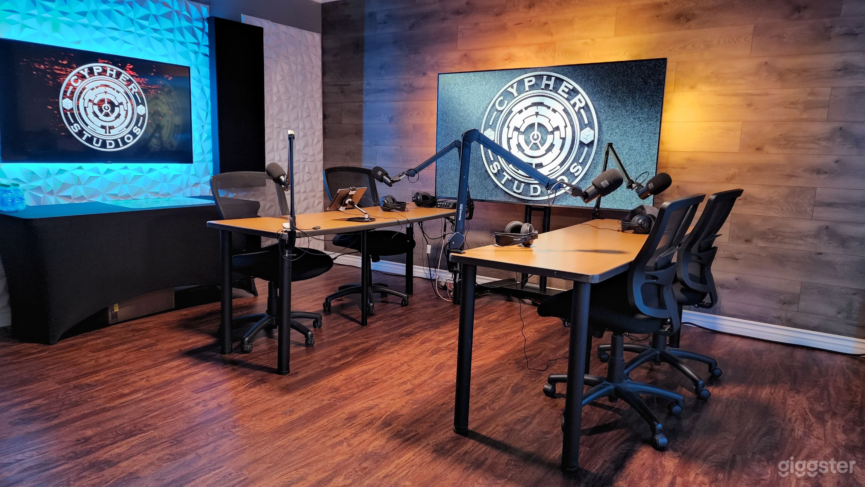 Studio B | Podcast | Video | Photo | RGB Backdrop Photo 2