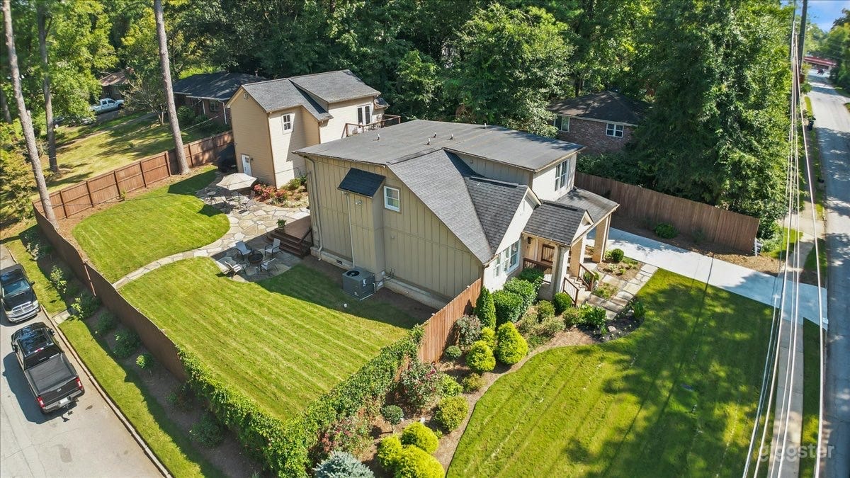 Line Street Grand at East Lake Photo 4