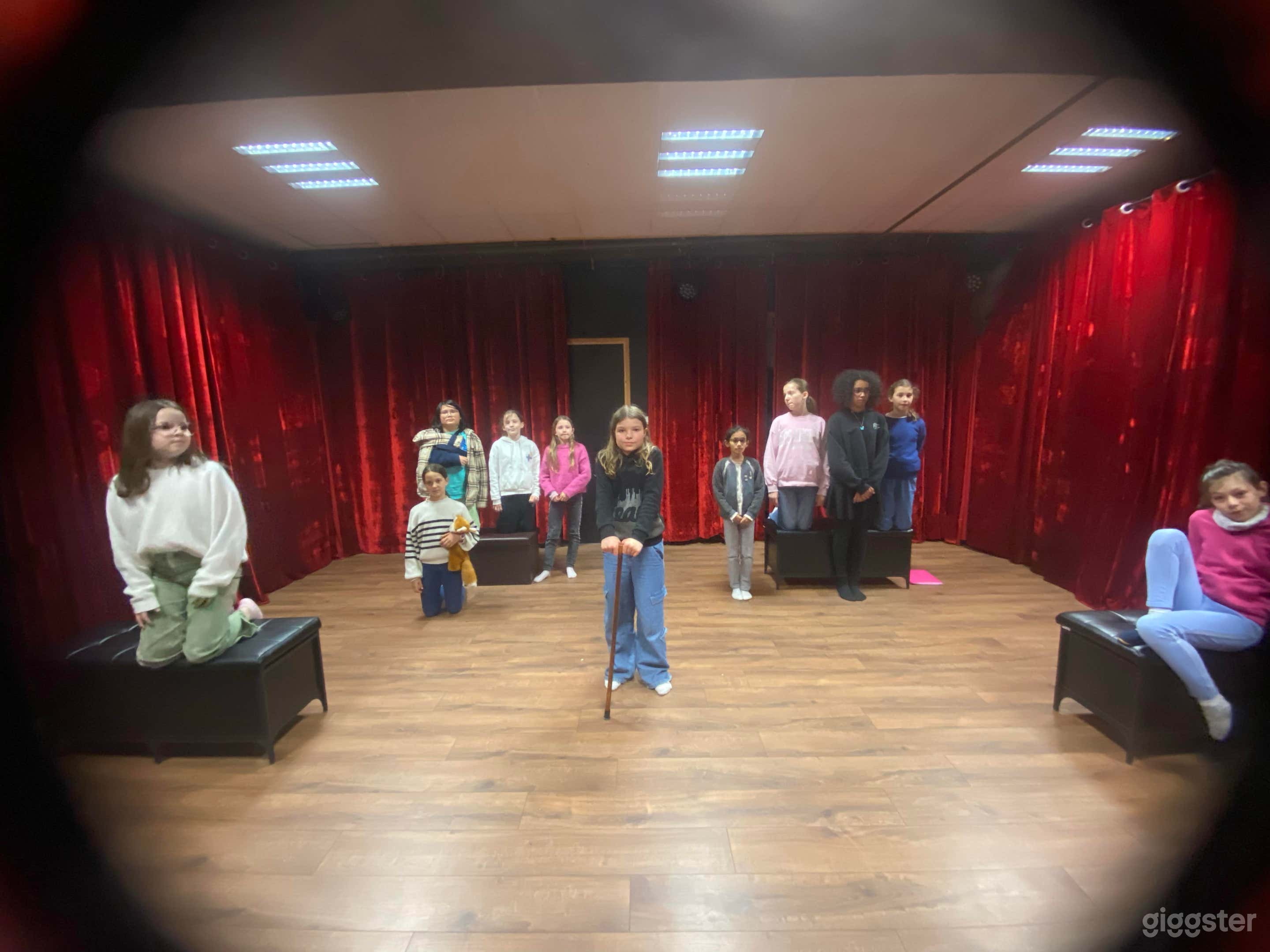 Photo de Lieu privé dédié au arts du spectacle 3