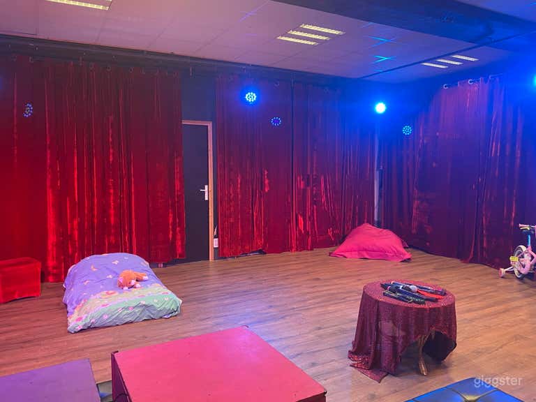  Lieu privé dédié au arts du spectacle 