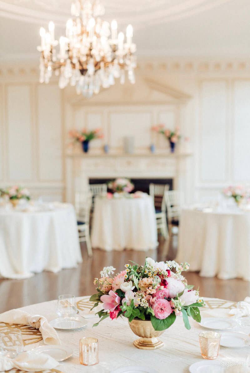 The Cameo Ballroom with Large Crystal Chandelier  Photo 4