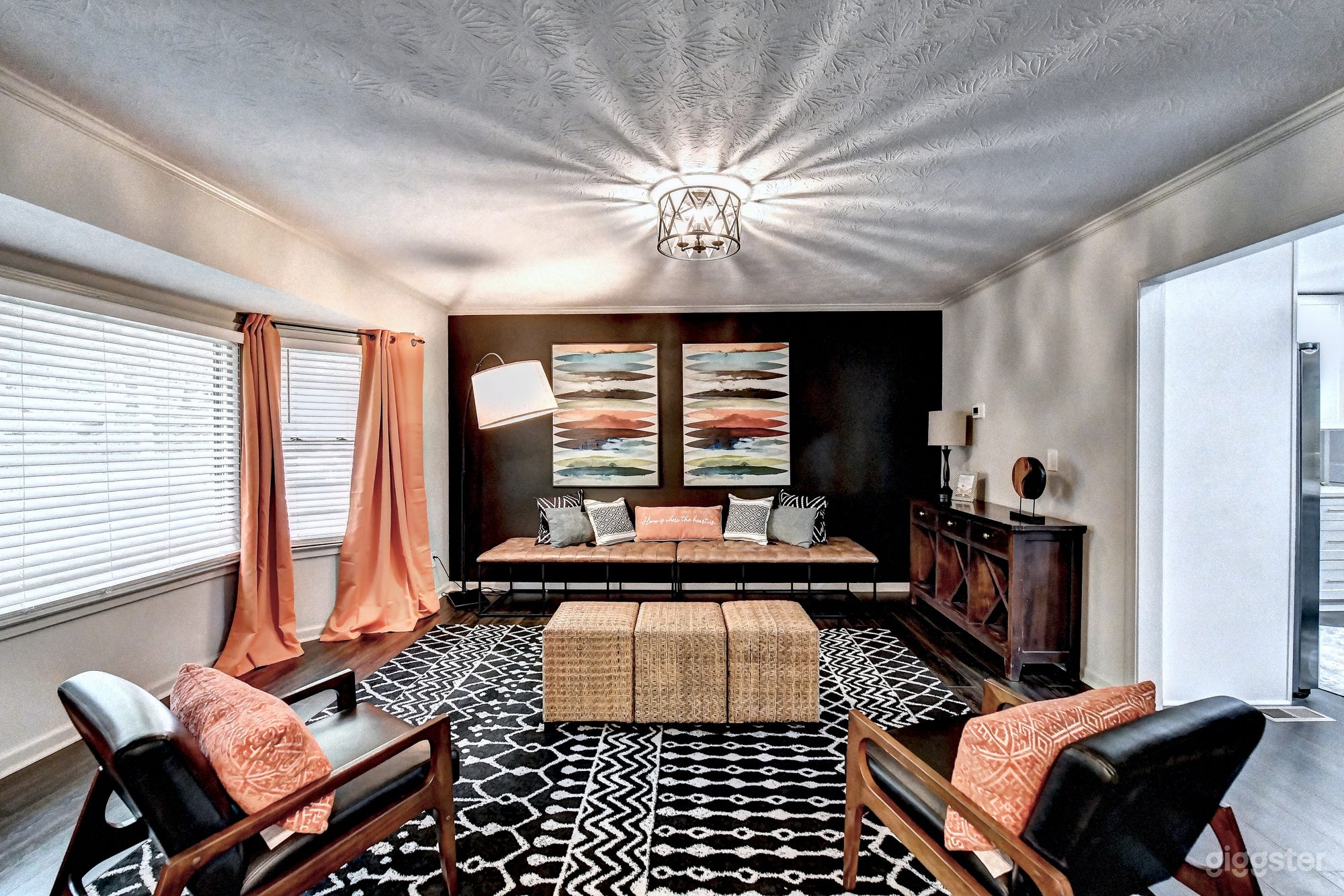 Stockbridge Secret Oasis with Lake View Photo 2