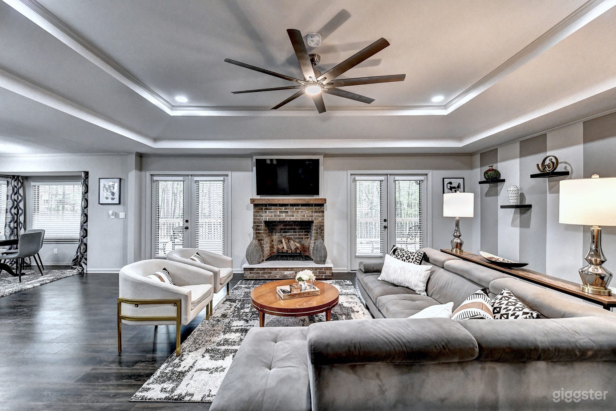 Stockbridge Secret Oasis with Lake View Photo 4