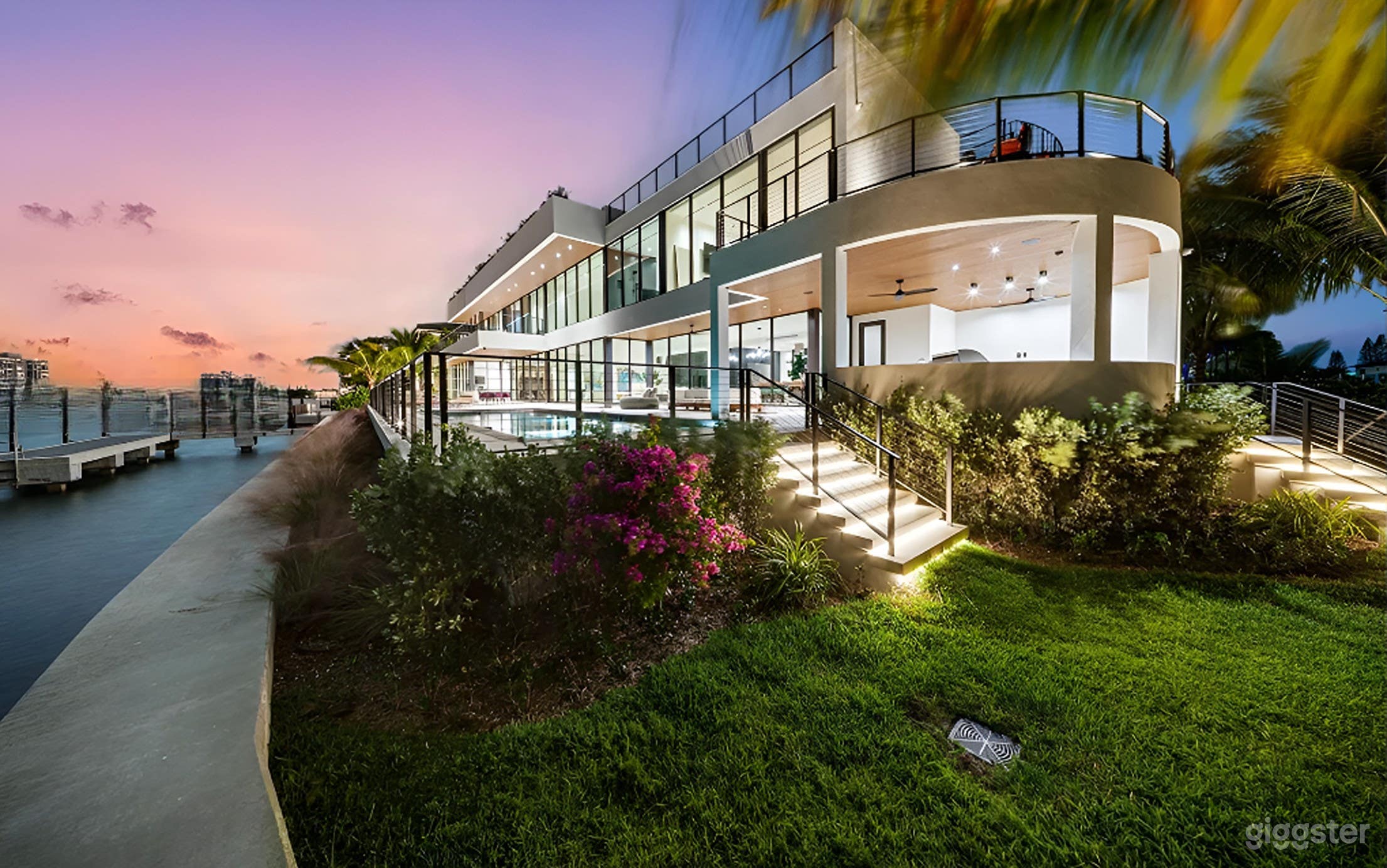 Modern Waterfront Masterpiece (full buy out) Photo 3