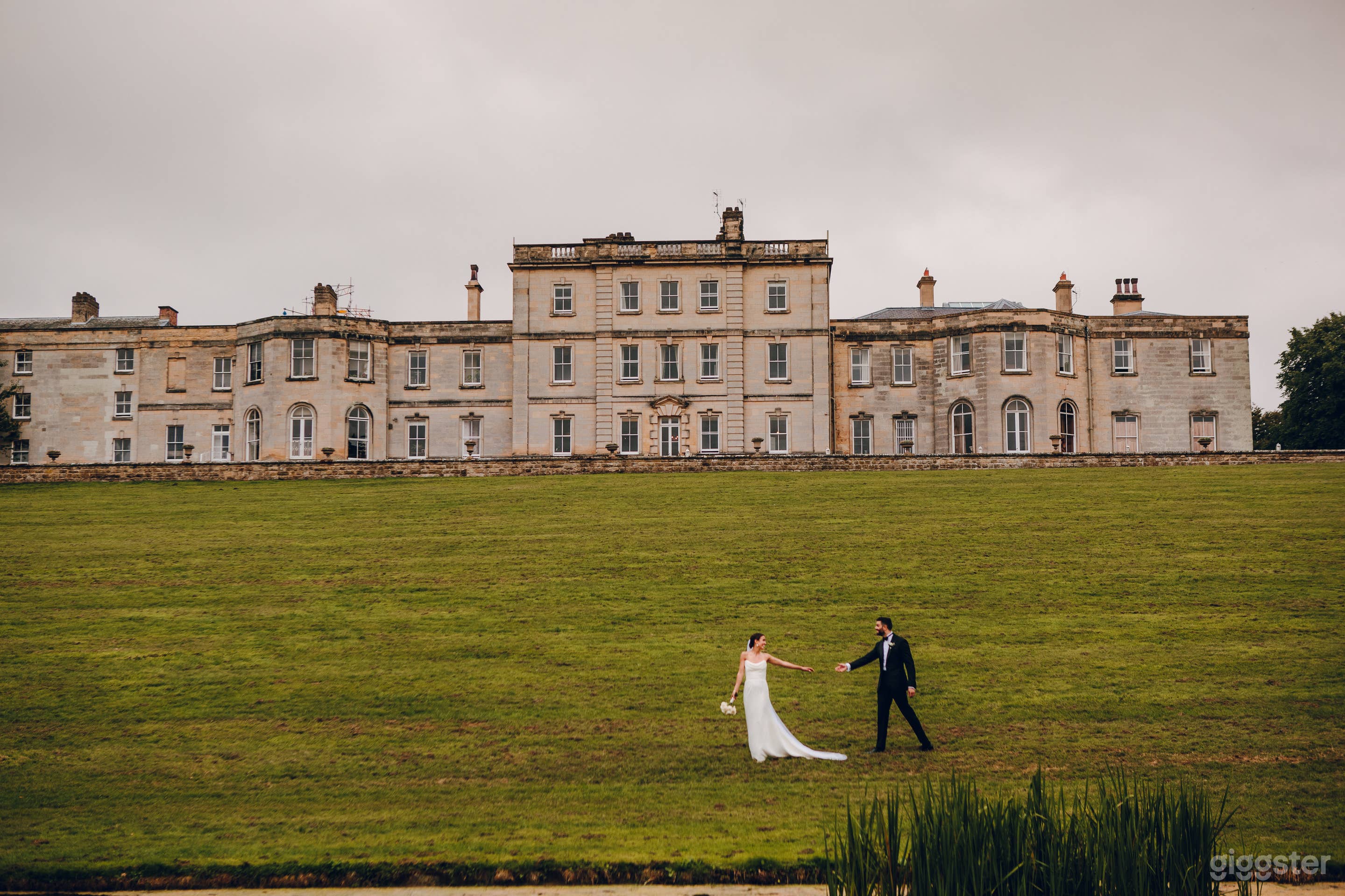 Amazingly versatile country Manor House  Photo 1