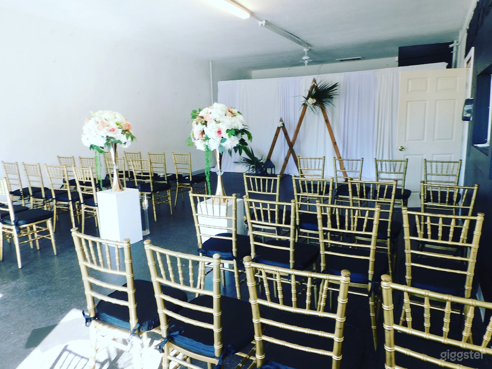 Charming Urban Event Space Photo 4