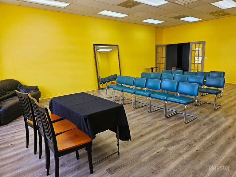  Modern Open Studio for Rehearsals, Classes & Intimate Events 