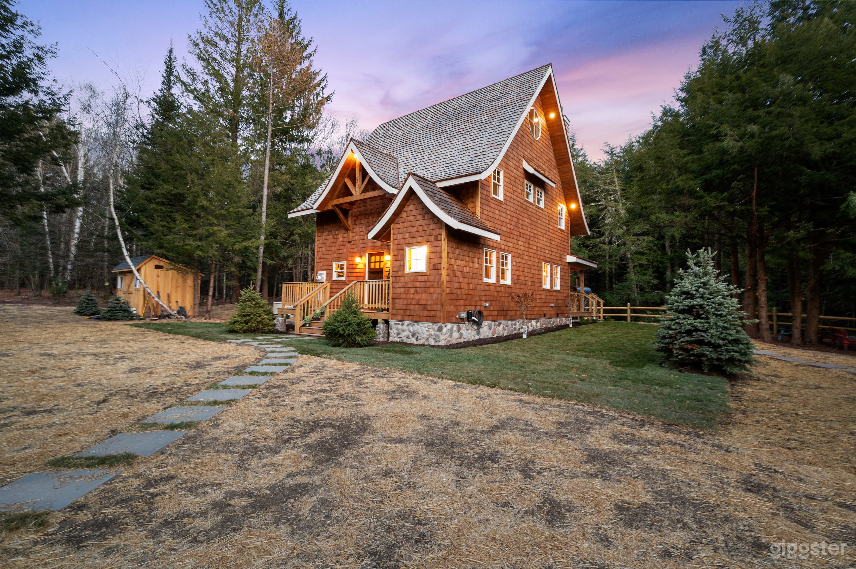 Creekside Retreat with Sauna, Hot Tub, Pizza Oven Photo 4