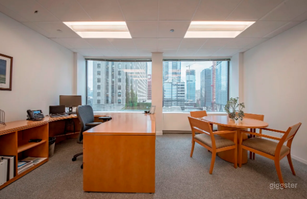 Riverside Plaza Photo 3