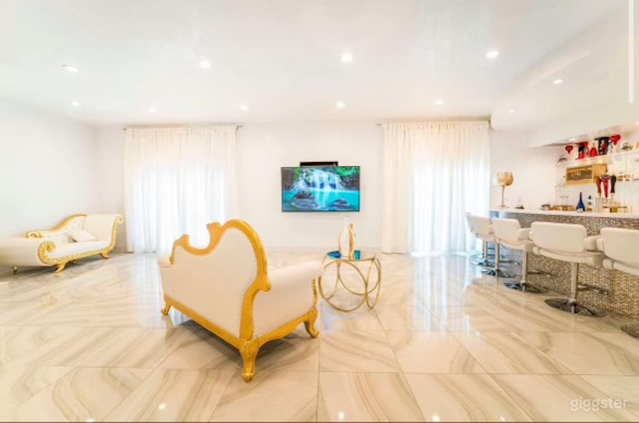 Hotel Suit, Pool, Garden inside Luxury house Photo 2