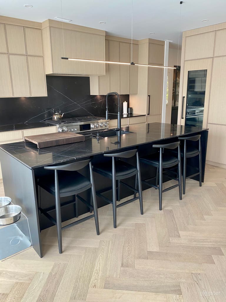  Designer Home In The Heart Of Kerrisdale 