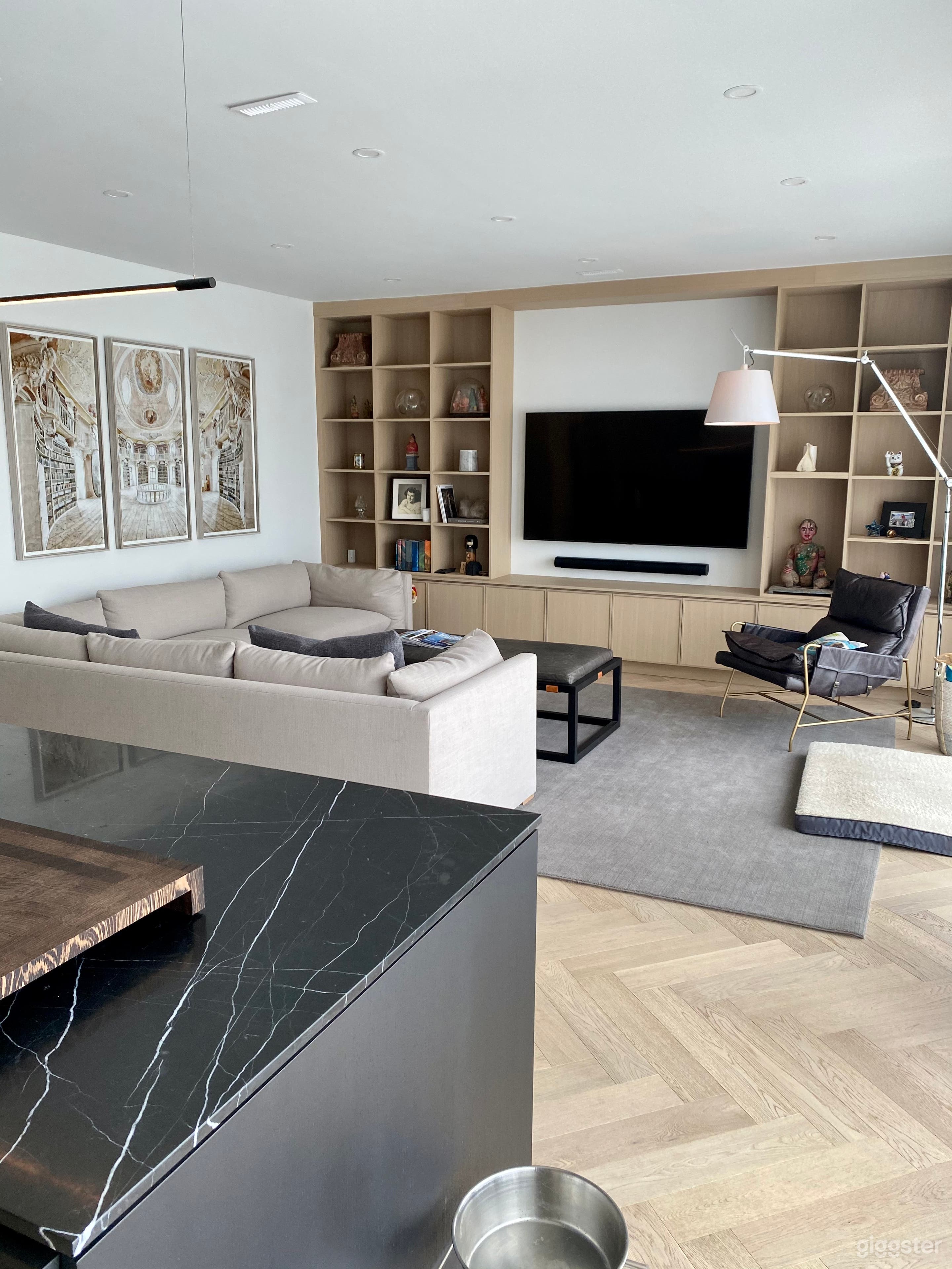 Designer Home In The Heart Of Kerrisdale Photo 3