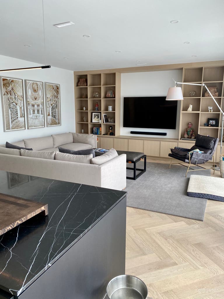  Designer Home In The Heart Of Kerrisdale 