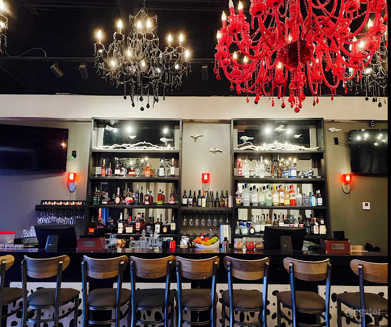  Creation Social House Bar & Mediterranean 