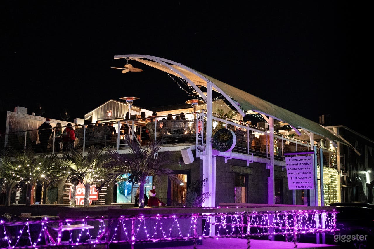 Charlotte Rooftop Tiki Bar With Skyline View Photo 1