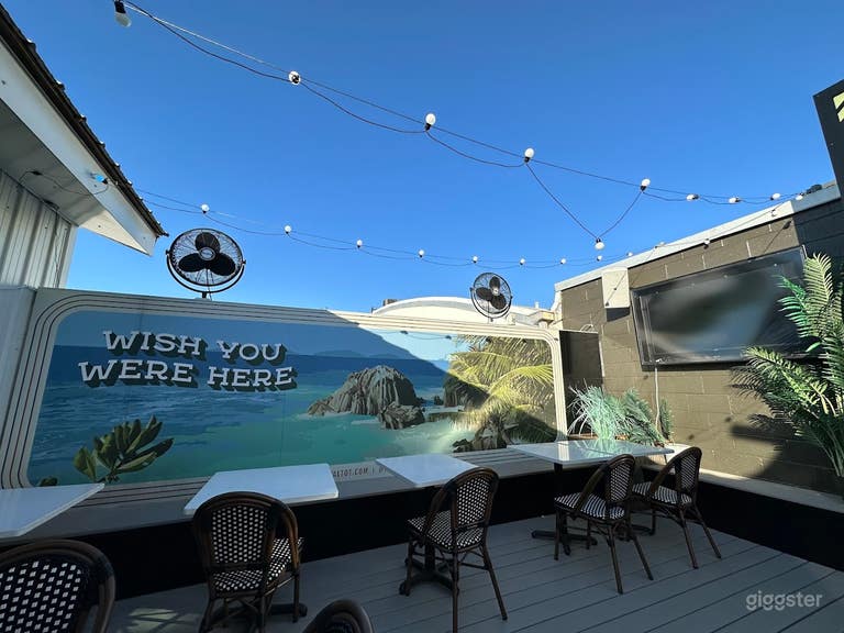  Charlotte Rooftop Tiki Bar With Skyline View 